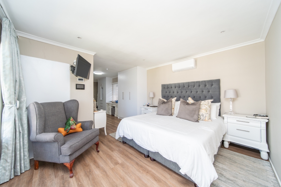 5 Bedroom Property for Sale in Selborne Eastern Cape